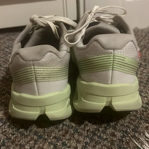 On Running On Cloudgo Frost Hay White Green Shoes size 6.5 - Picture 7 of 10